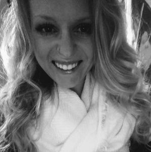 Meet your Posher, Hayley